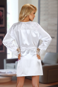 Beauty Night Fabienne White – satynowy szlafrok z koronką + figi